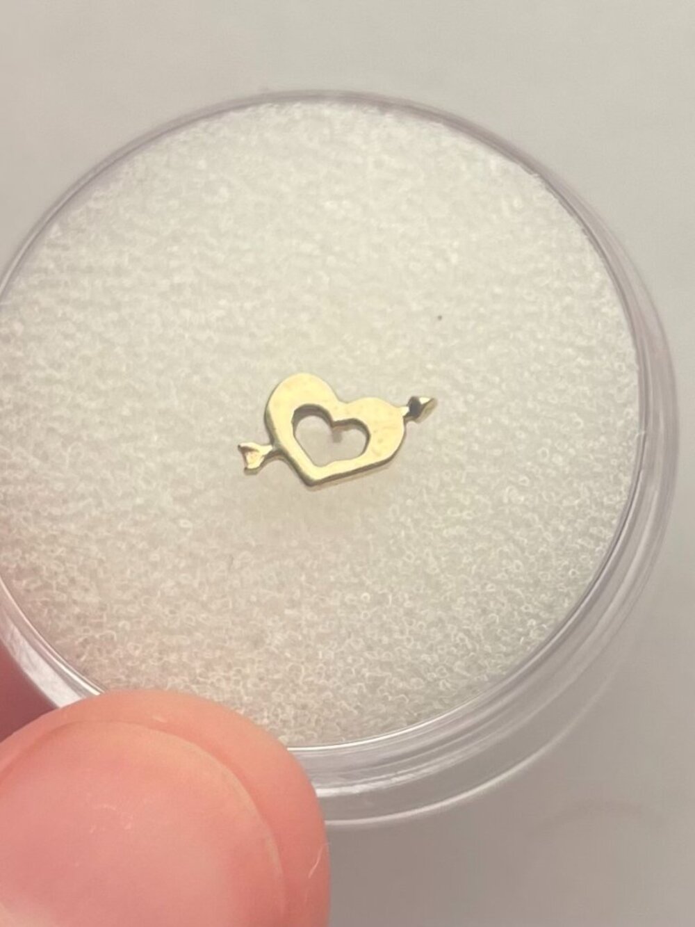 Desire 14k Yellow Gold Threadless Heart Arrow End Tawapa